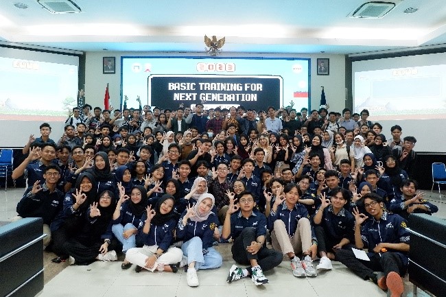 Foto Bersama Peserta dan Panitia BTNG 2023